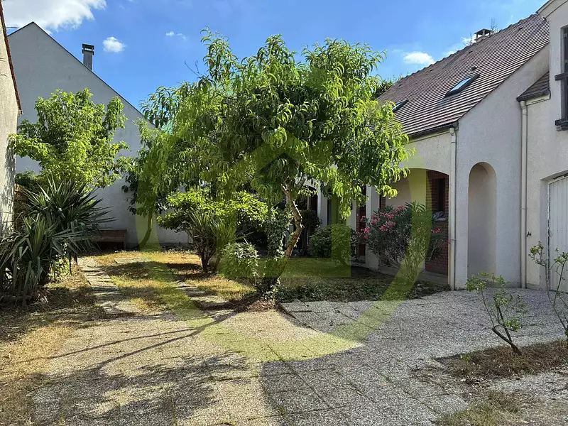 Maison, 169 m²