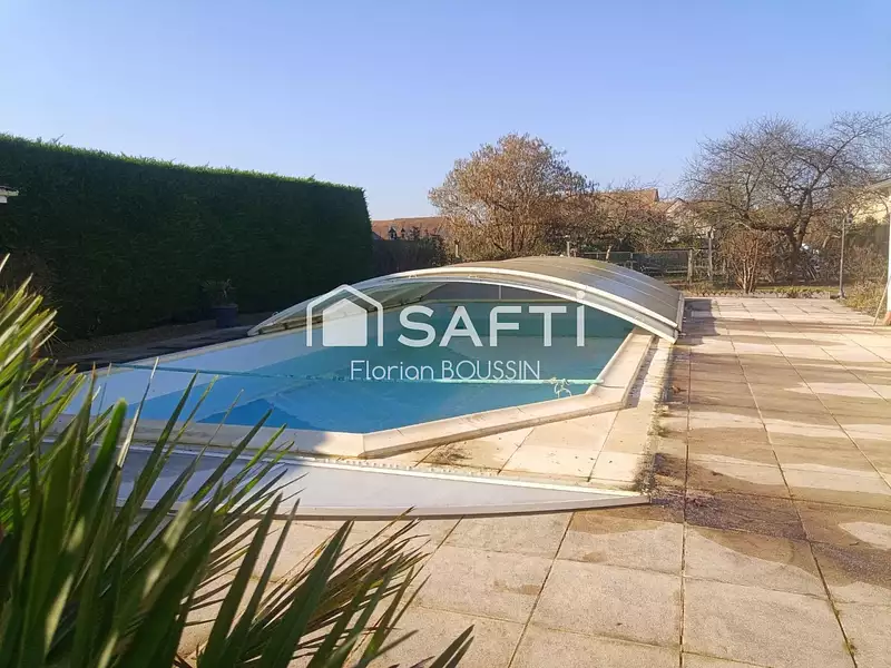 Maison, 231 m²