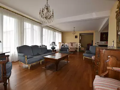 Maison, 257 m²