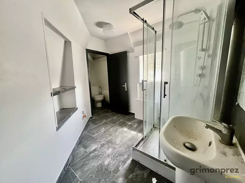 Immeuble, 90 m²