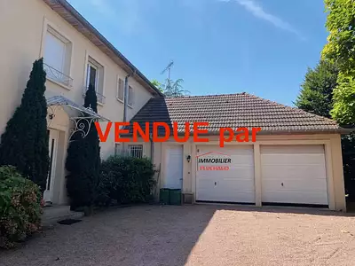 Maison, 256 m²