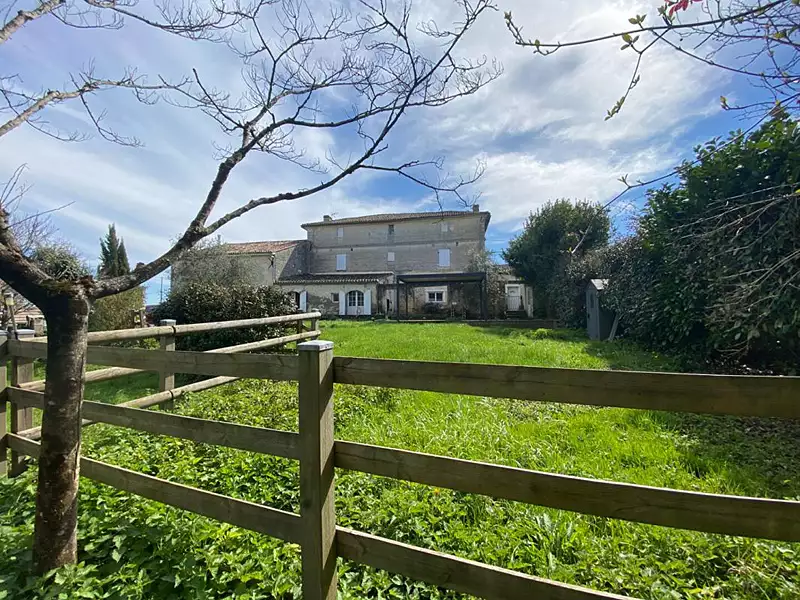 Maison, 300 m²