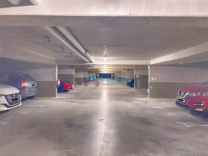 Parking, 13 m²
