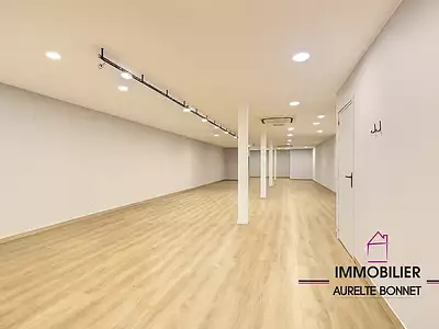 Immeuble, 371 m²