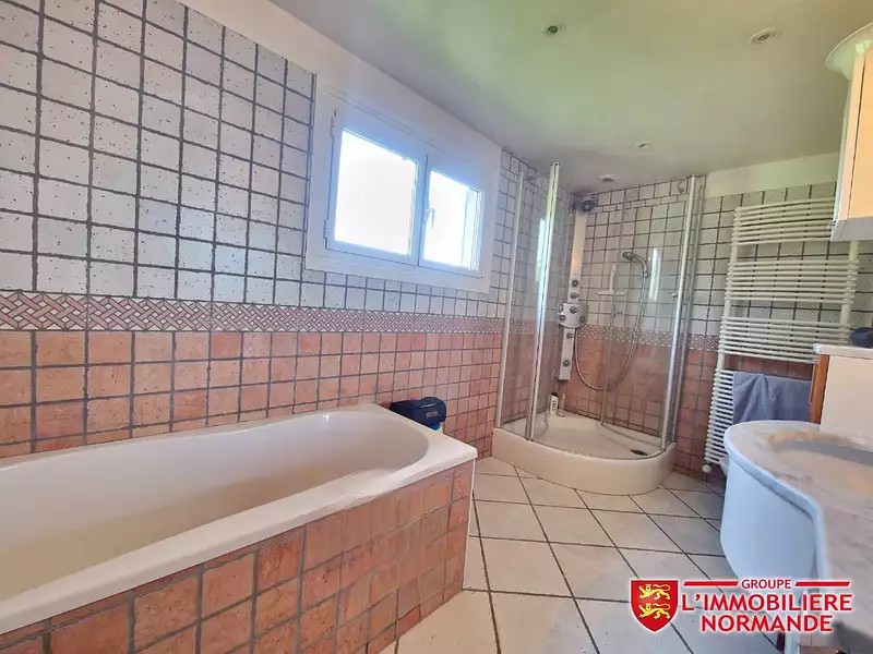 Maison, 165 m²