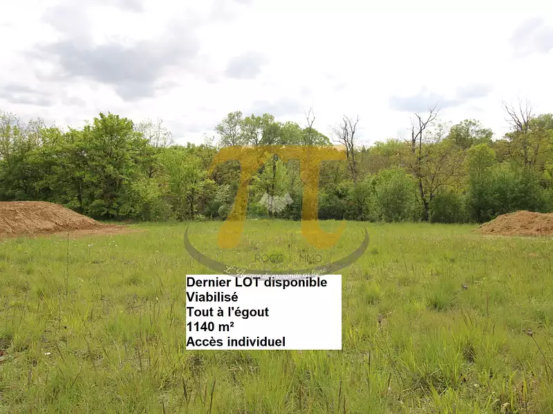 Terrain, 1 140 m²