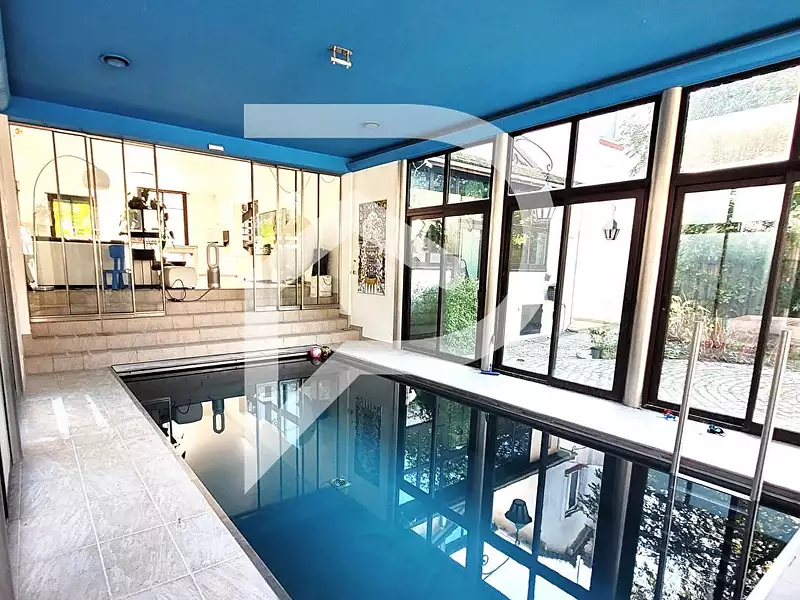 Maison, 156 m²