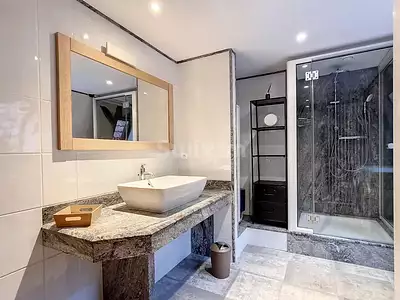 Immeuble, 197 m²