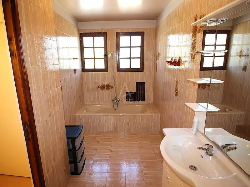 Maison, 256 m²