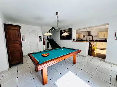 Maison, 215 m²