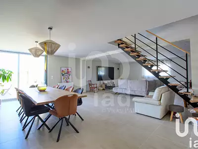 Maison, 260 m²