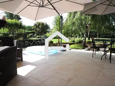 Maison, 250 m²