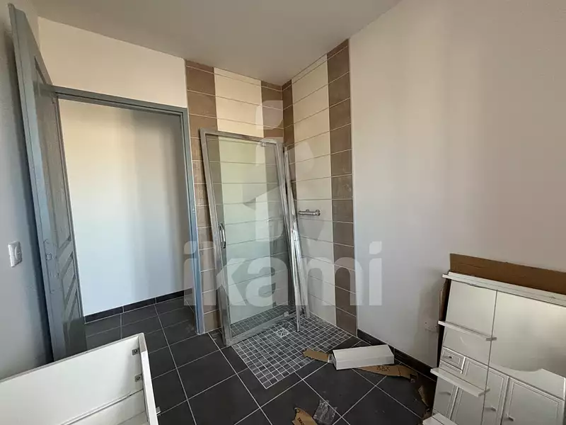 Immeuble, 192 m²