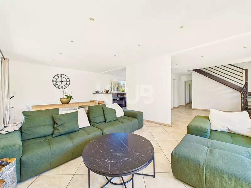 Maison, 167 m²