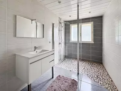 Maison, 248 m²