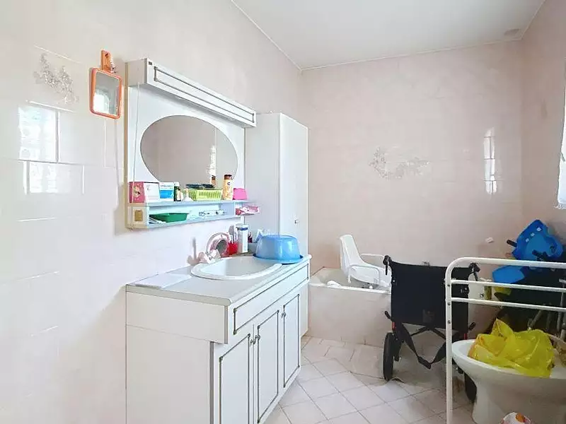 Maison, 210 m²