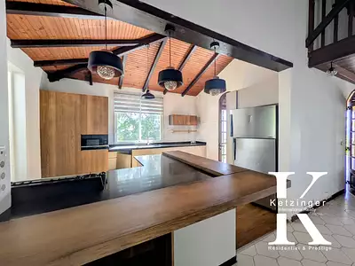 Maison, 285 m²