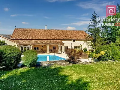 Maison, 319 m²