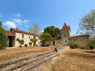 Maison, 885 m²