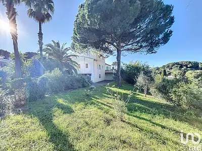 Maison, 210 m²