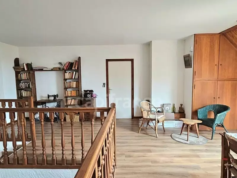 Maison, 196 m²
