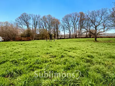 Terrain, 2 700 m²