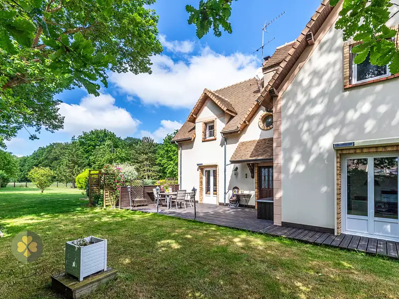 Maison, 215 m²