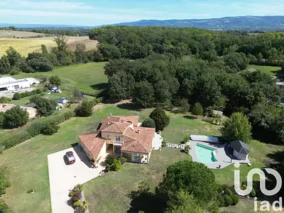 Maison, 243 m²