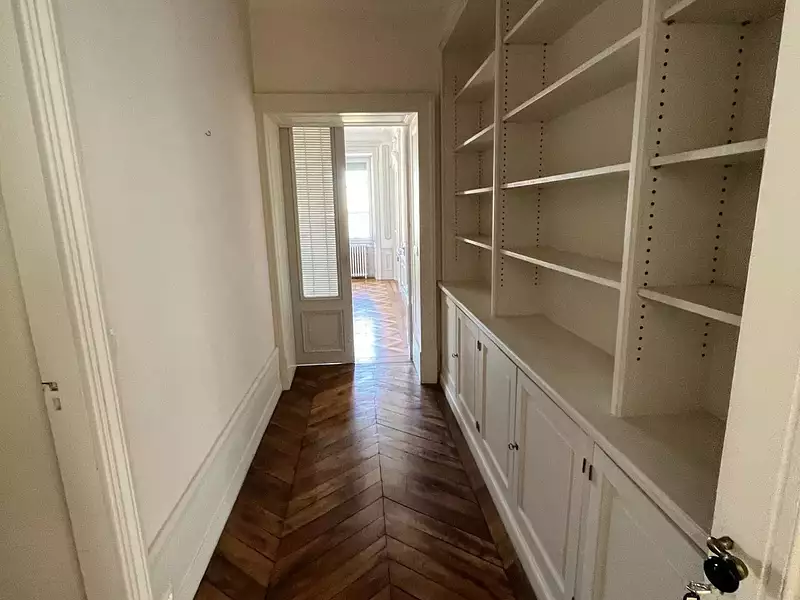Appartement, 298,91 m²