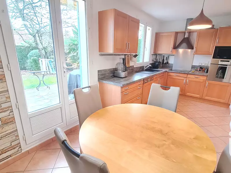 Maison, 182 m²