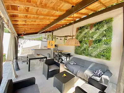 Maison, 232 m²