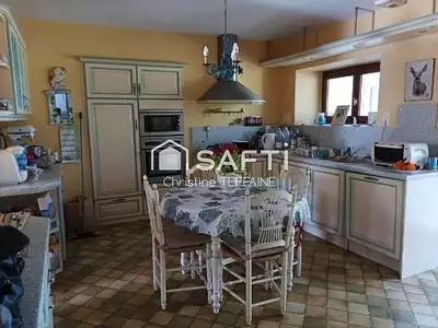 Maison, 230 m²