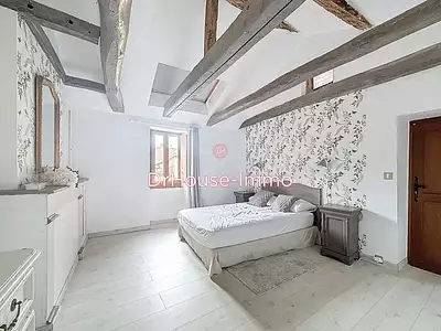 Maison, 240 m²