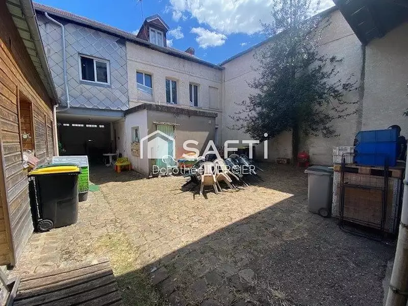 Immeuble, 243 m²