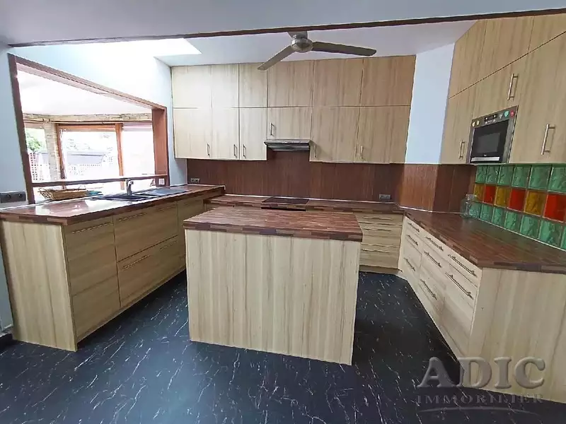 Maison, 185 m²