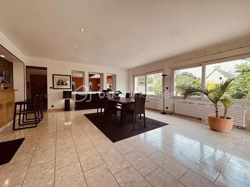 Maison, 201 m²