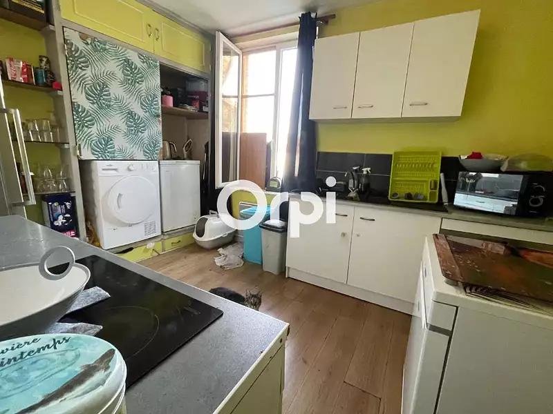Immeuble, 240 m²