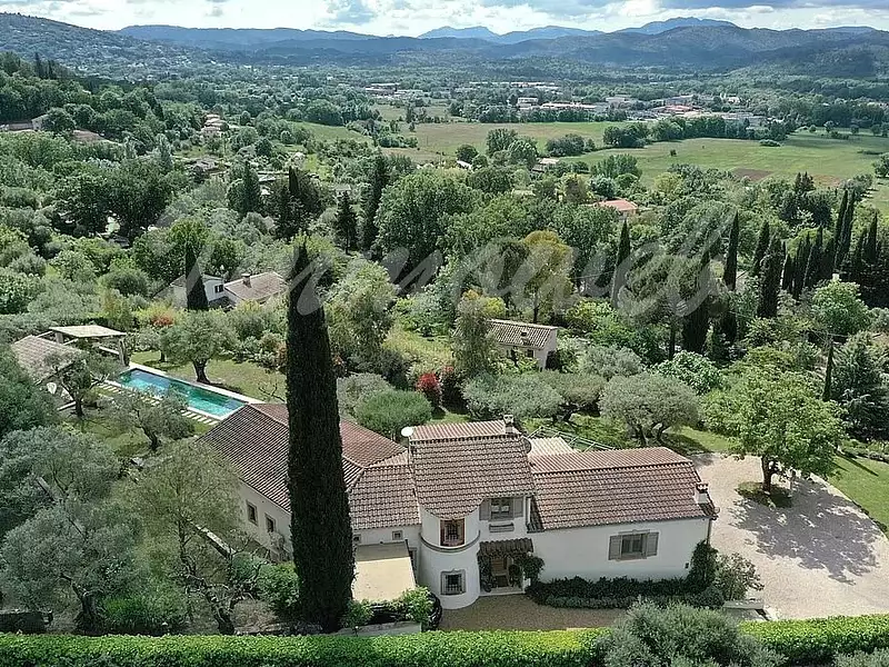 Maison, 283 m²