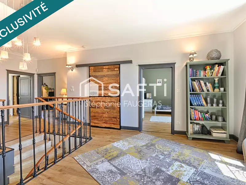 Maison, 345 m²