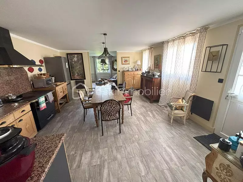 Maison, 200 m²