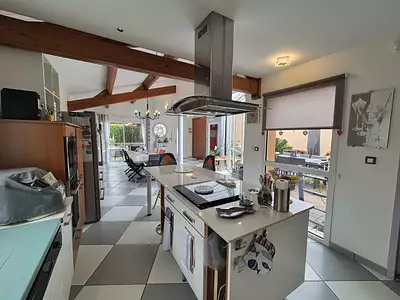 Maison, 230 m²