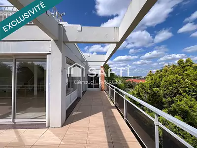 Maison, 242 m²