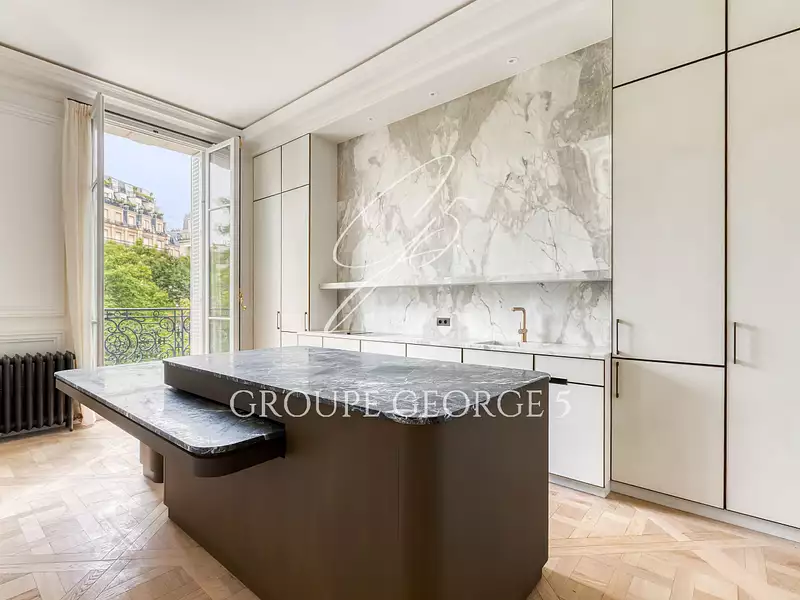 Appartement, 216,16 m²