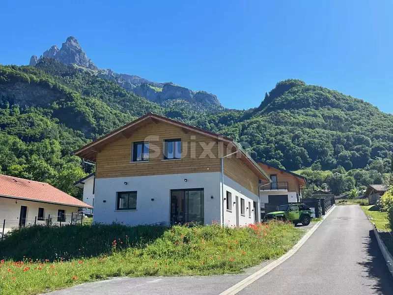 Maison, 143 m²