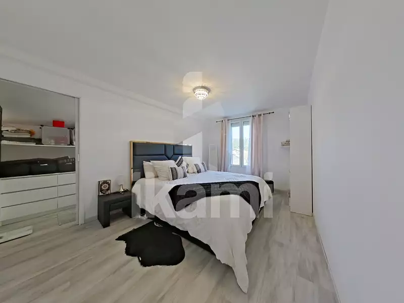 Maison, 218,85 m²