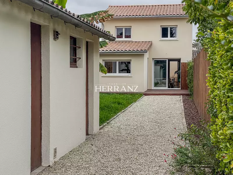Maison, 87 m²