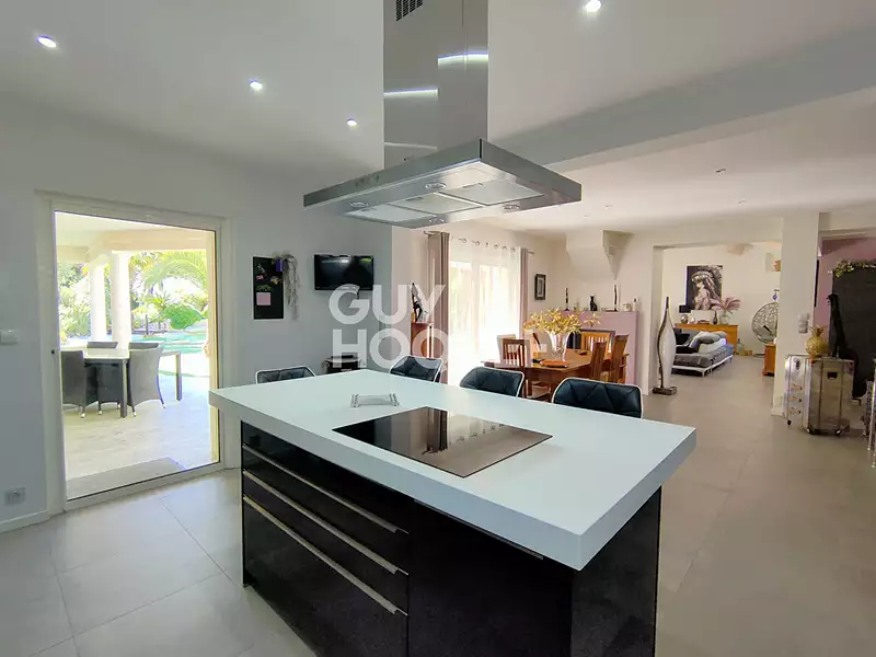 Maison, 299,63 m²