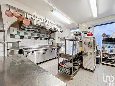 Divers, 180 m²