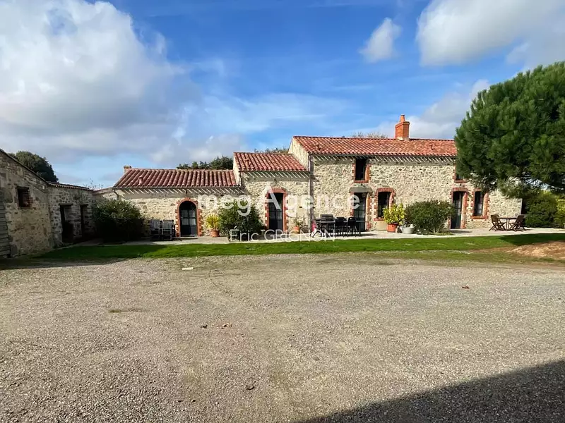 Maison, 180 m²