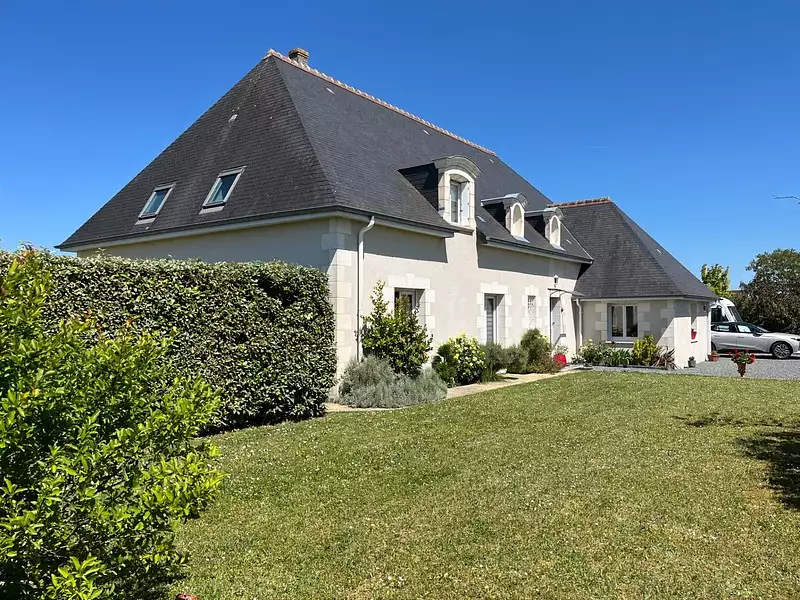 Maison, 240 m²